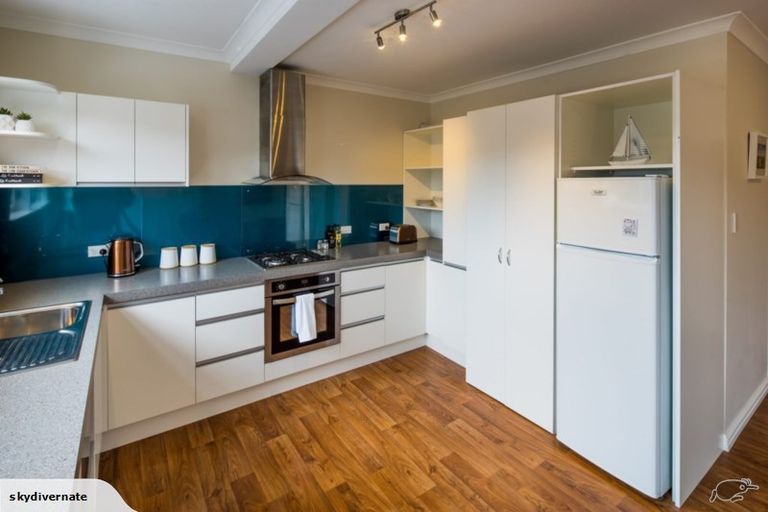 Photo of property in 14 Freeling Street, Island Bay, Wellington, 6023