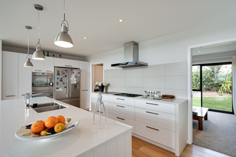 Photo of property in 37 Mcadam Drive, Jacks Point, Queenstown, 9371