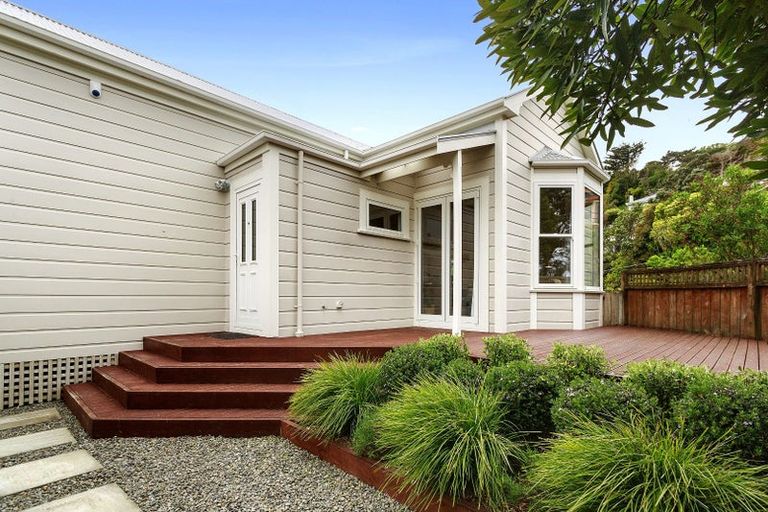 Photo of property in 30 Mornington Road, Brooklyn, Wellington, 6021