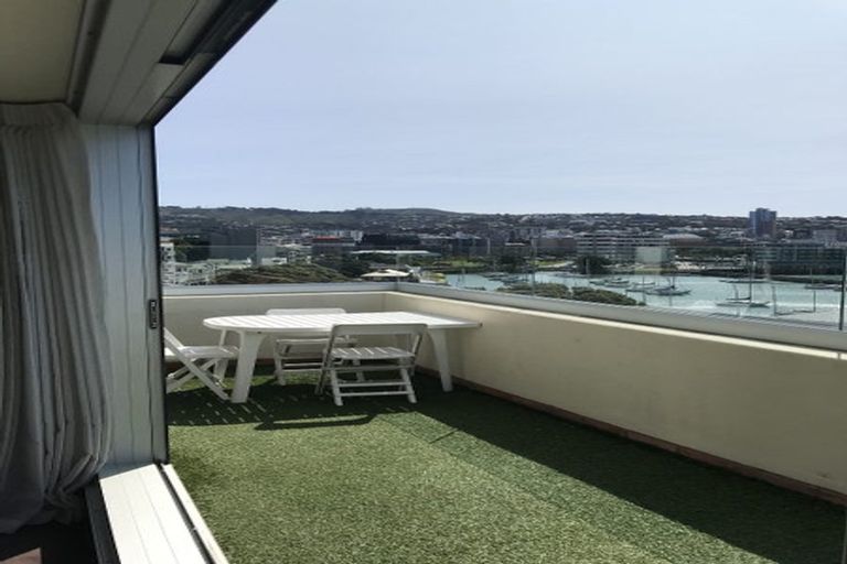 Photo of property in 4/154 Oriental Parade, Oriental Bay, Wellington, 6011