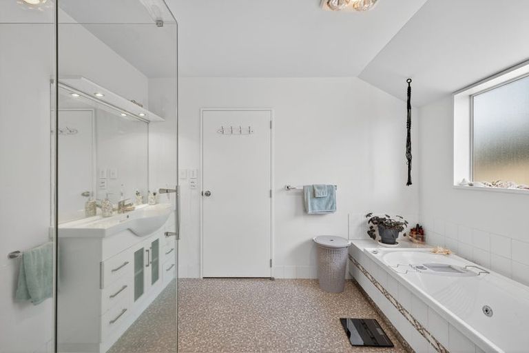 Photo of property in 4 Windward Lane, Bromley, Christchurch, 8062