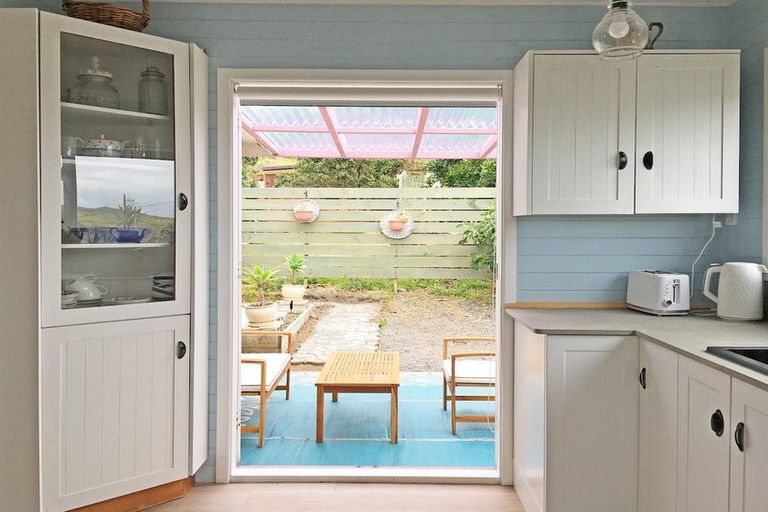 Photo of property in 12 Wainamu Road, Raglan, 3297