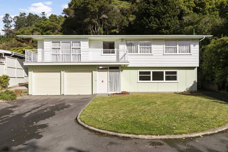 Photo of property in 134 Hine Road, Wainuiomata, Lower Hutt, 5014