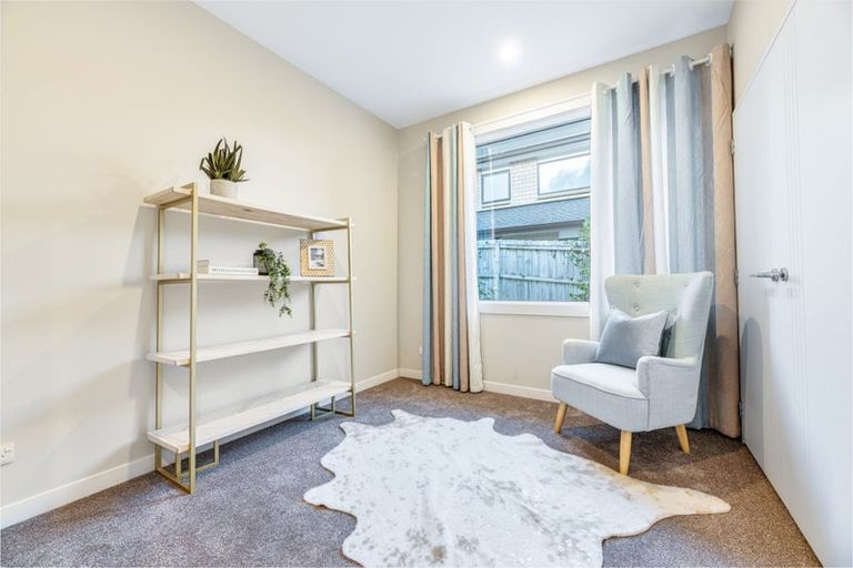 Photo of property in 18 Irongate Avenue, Ranui, Auckland, 0612