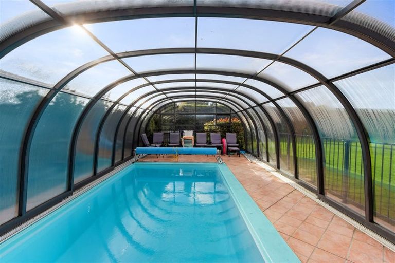 Photo of property in 4 Westall Lane, Avonhead, Christchurch, 8042