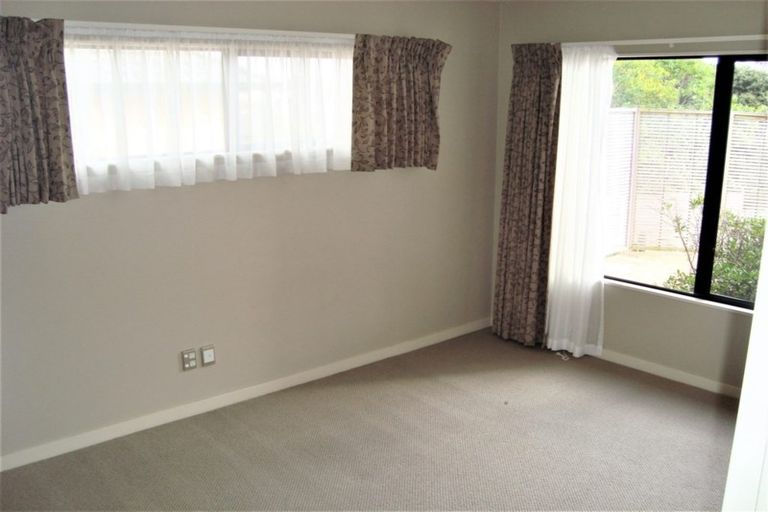 Photo of property in 23 Kittiwake Drive, Schnapper Rock, Auckland, 0632