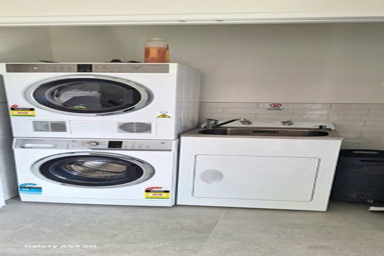 Photo of property in 18 Timu Road, Long Bay, Auckland, 0630