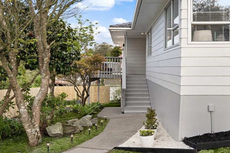 Photo of property in 5 Gallony Avenue, Massey, Auckland, 0614