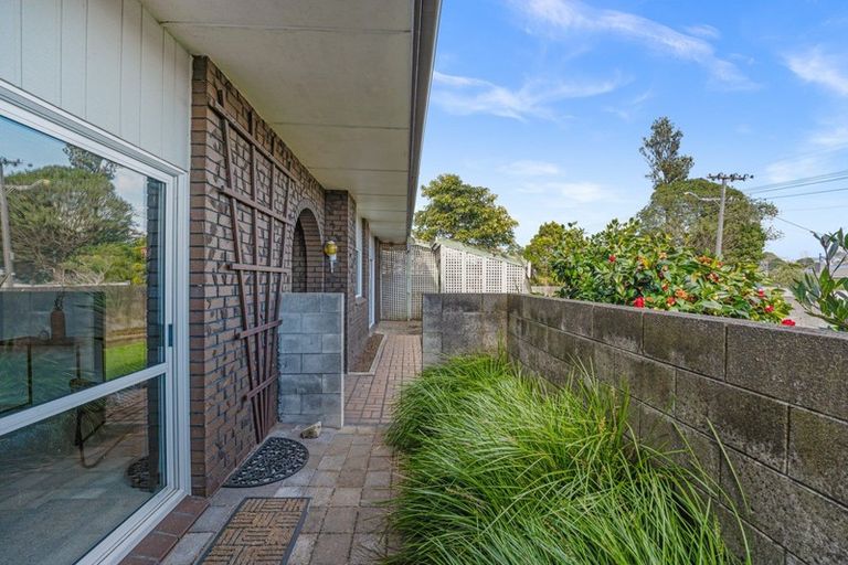 Photo of property in 2 Budleigh Street, Frankleigh Park, New Plymouth, 4310