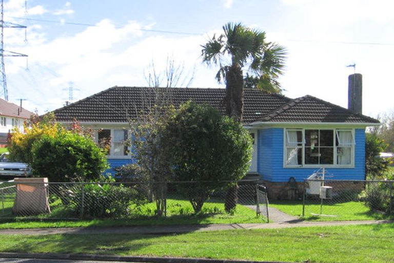 Photo of property in 10 Ingram Crescent, Otara, Auckland, 2023