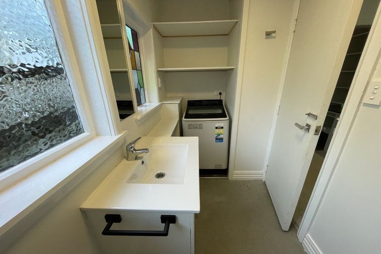 Photo of property in 10 Royal Street, Berhampore, Wellington, 6023