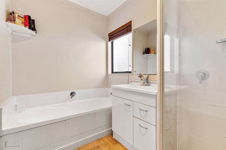 Photo of property in 41a Luckens Road, West Harbour, Auckland, 0618