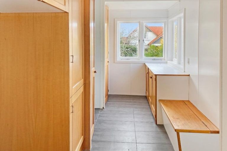 Photo of property in 18 Bridge View Road, Birkenhead, Auckland, 0626