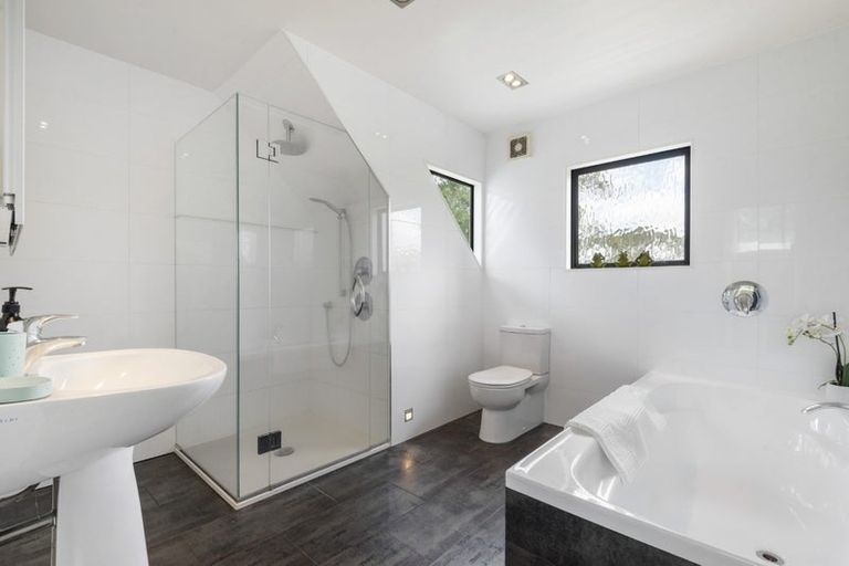 Photo of property in 585 Inland Road, Helensville, 0875