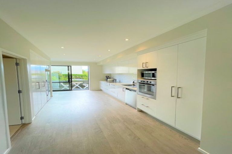 Photo of property in 19 Kanuka Road, Hobsonville, Auckland, 0616