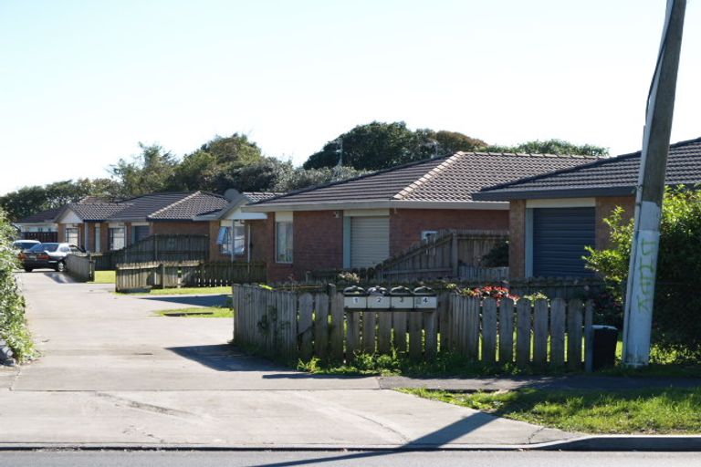Photo of property in 1/303 Massey Road, Mangere East, Auckland, 2024