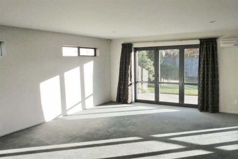 Photo of property in 8 Woodham Courts, Linwood, Christchurch, 8062