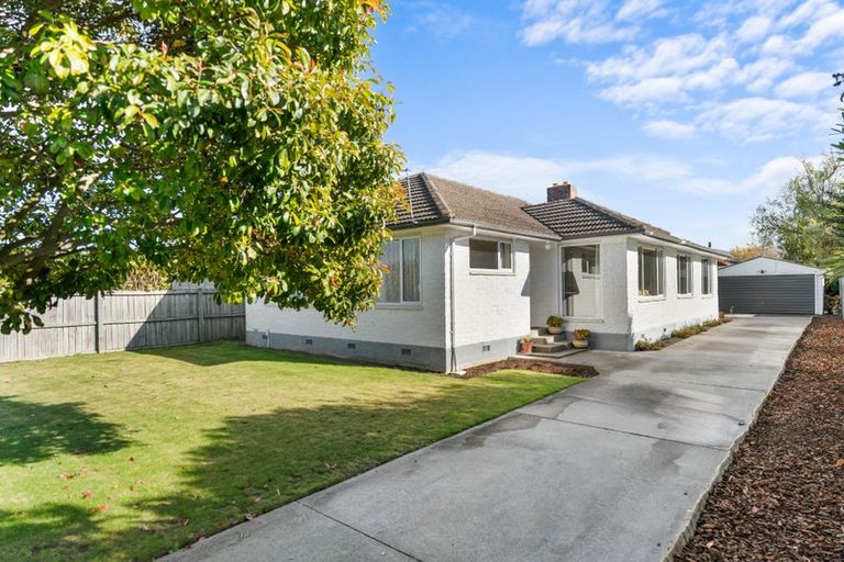Photo of property in 33 Wilton Crescent, Bishopdale, Christchurch, 8053
