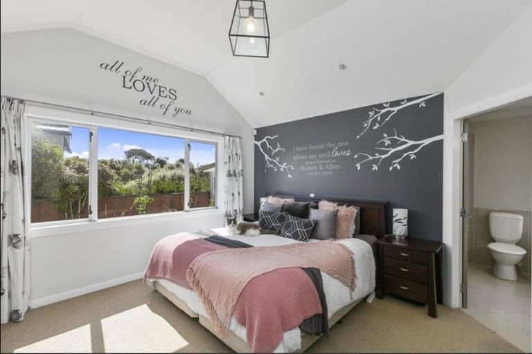 Photo of property in 19 Navigation Drive, Whitby, Porirua, 5024