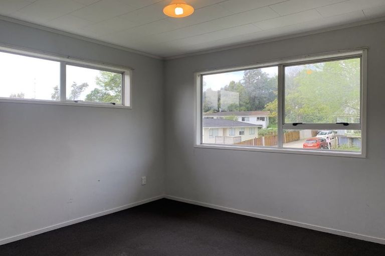 Photo of property in 30 Keegan Drive, Massey, Auckland, 0614