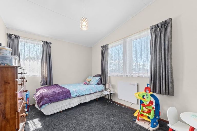 Photo of property in 38 Woodleigh Street, Frankleigh Park, New Plymouth, 4310