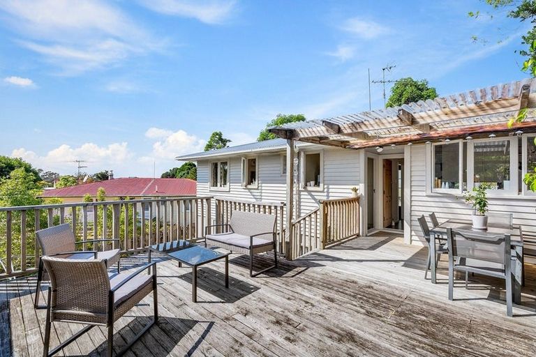 Photo of property in 58 Helena Street, Massey, Auckland, 0614