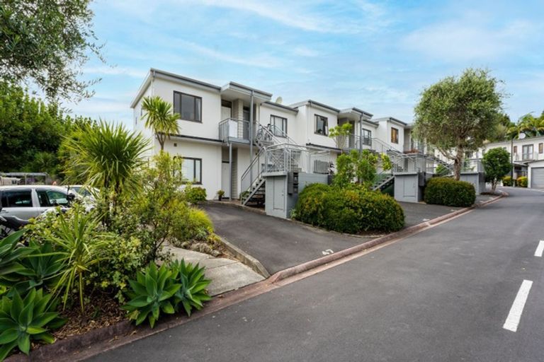 Photo of property in The Grange, 46/92 Bush Road, Albany, Auckland, 0632