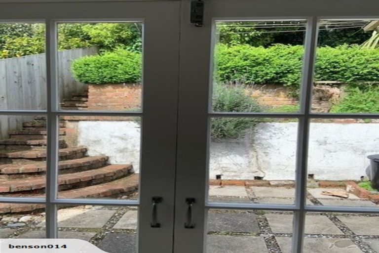 Photo of property in 9 Royal Street, Berhampore, Wellington, 6023
