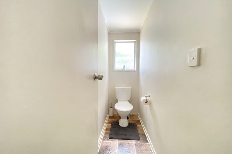 Photo of property in 29 Rehia Road, Massey, Auckland, 0614