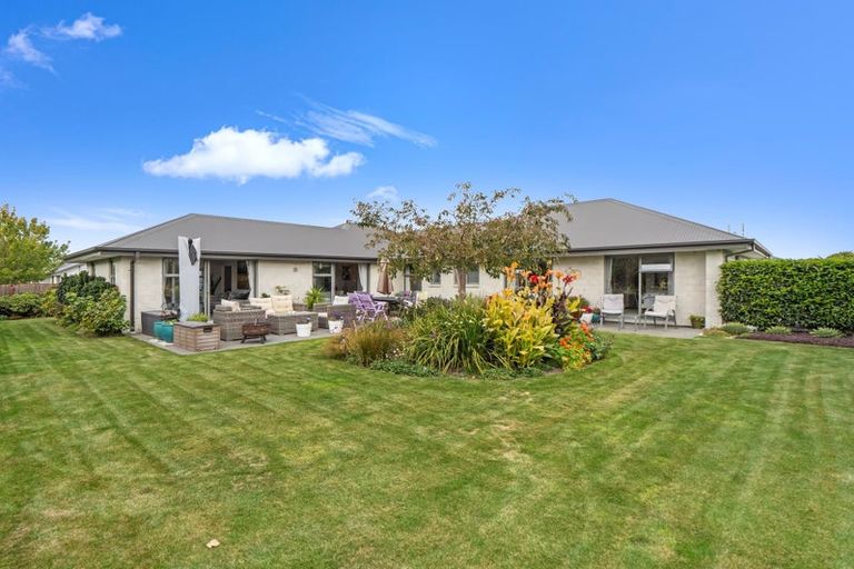Photo of property in 42 Watkins Drive, Rangiora, 7400