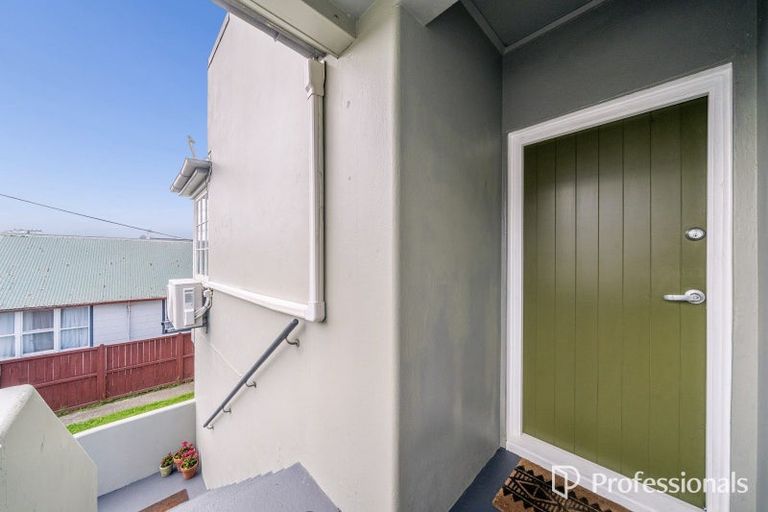 Photo of property in 100 Adelaide Street, Petone, Lower Hutt, 5012