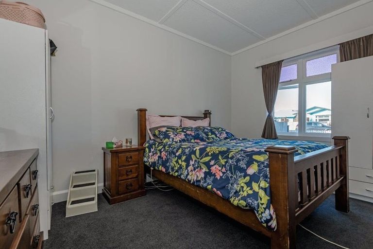 Photo of property in 98 Wood Street, Takaro, Palmerston North, 4410