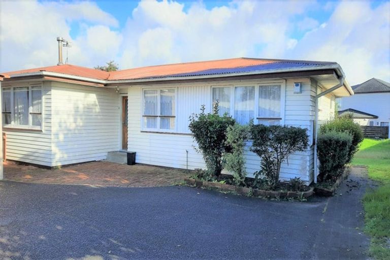 Photo of property in 24 Dellwood Avenue, Henderson, Auckland, 0612