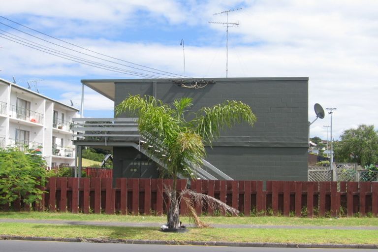 Photo of property in 3/764 Beach Road, Browns Bay, Auckland, 0630