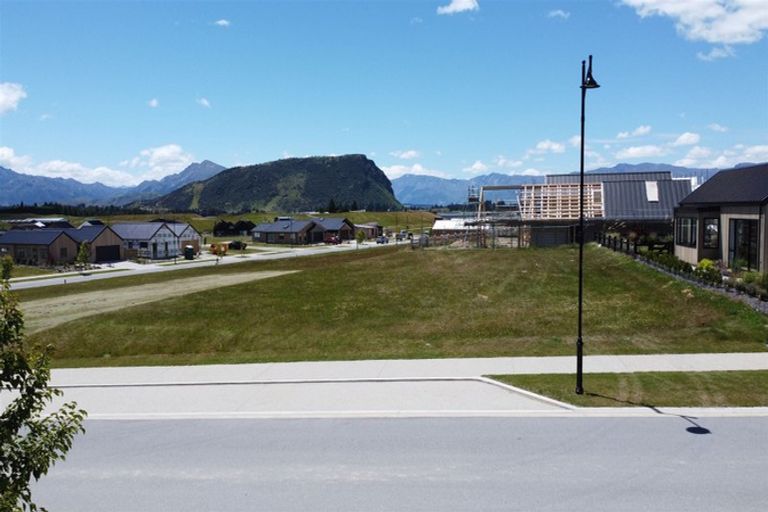 Photo of property in 13 Deans Drive, Wanaka, 9305