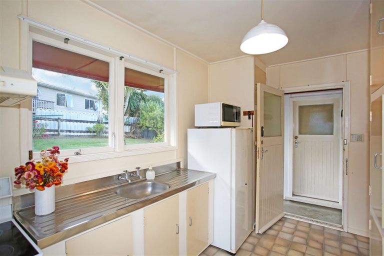 Photo of property in 13 Totara Street, Waiuku, 2123