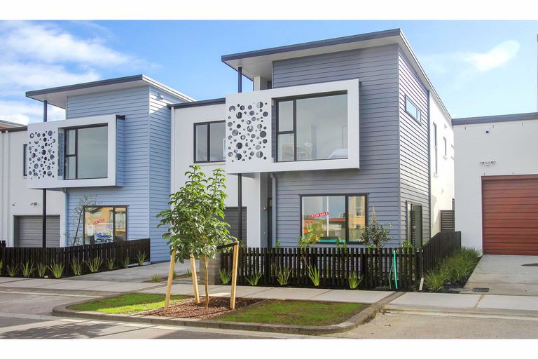 Photo of property in 26 Onekiritea Road, Hobsonville, Auckland, 0616