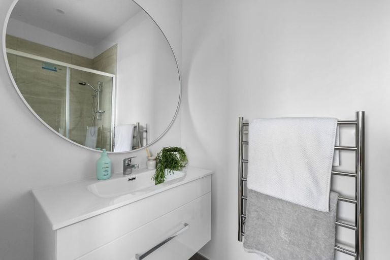Photo of property in 55 Evans Road, Glen Eden, Auckland, 0602