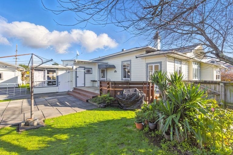Photo of property in 2 Weraroa Road, Levin, 5510