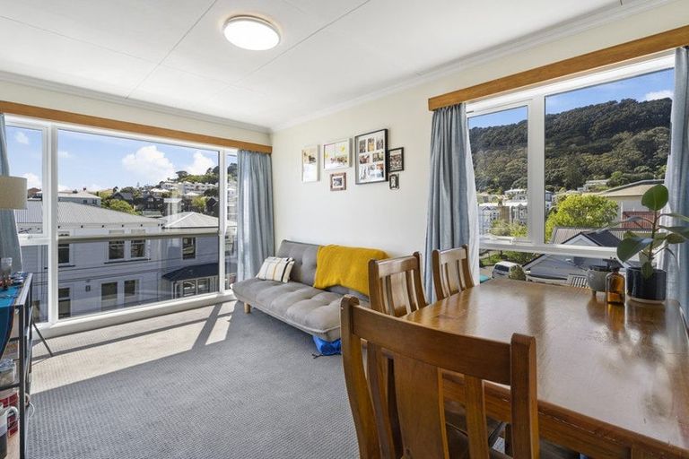 Photo of property in Victoria Court, 10/4u Queen Street, Mount Victoria, Wellington, 6011