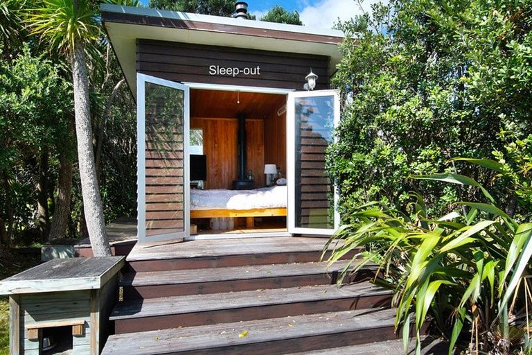 Photo of property in 449 Oaia Road, Muriwai, Waimauku, 0881