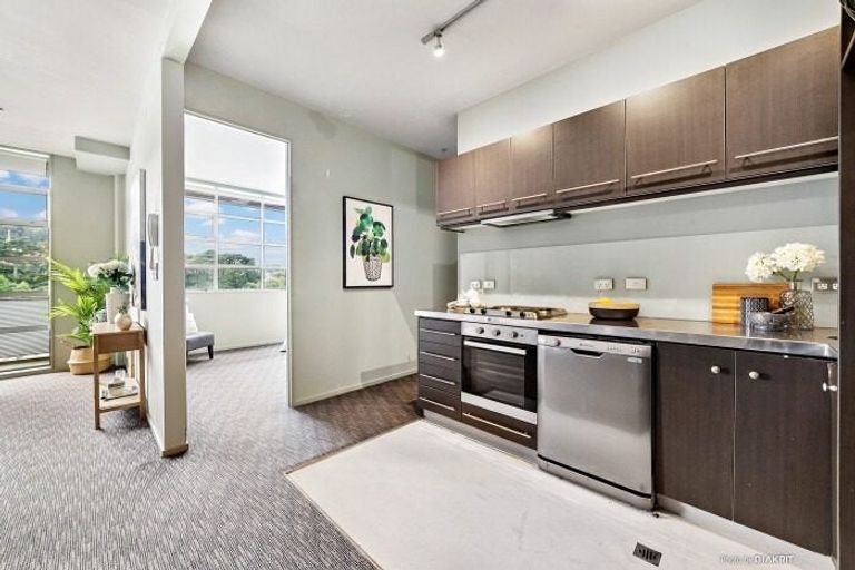 Photo of property in Vespa Apartments, 402/20 Hanson Street, Mount Cook, Wellington, 6021