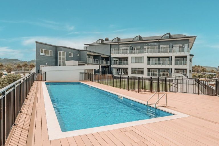 Photo of property in 1/4 Reads Quay, Gisborne, 4010