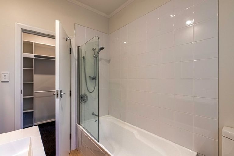 Photo of property in 48 Ocean Road, Paraparaumu Beach, Paraparaumu, 5032