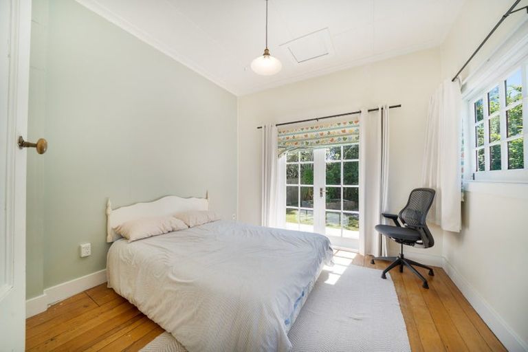 Photo of property in 219 Middleton Road, Churton Park, Wellington, 6037