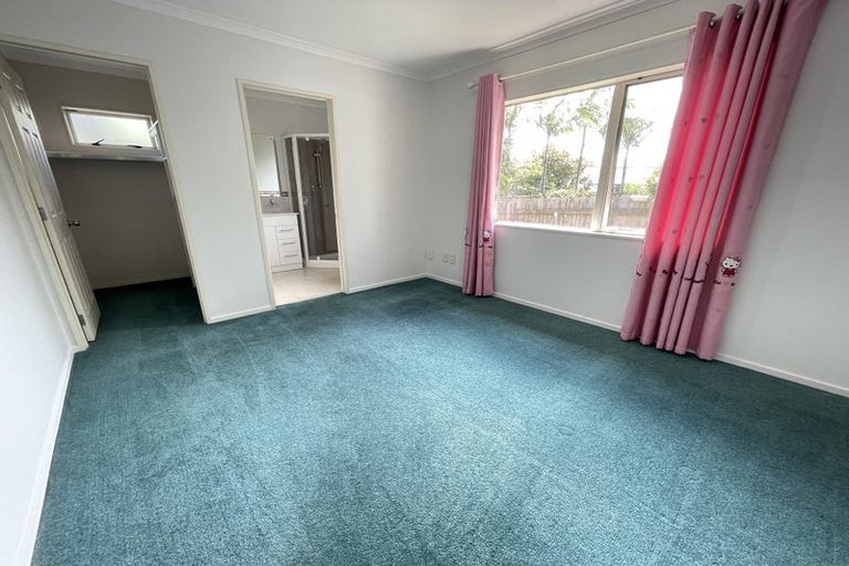 Photo of property in 7 Nier Place, East Tamaki Heights, Auckland, 2016