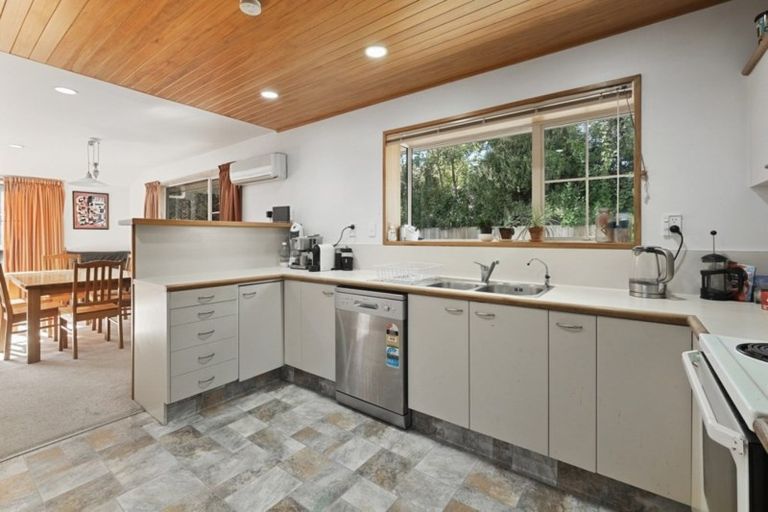 Photo of property in 5 Meadowstone Drive, Wanaka, 9305