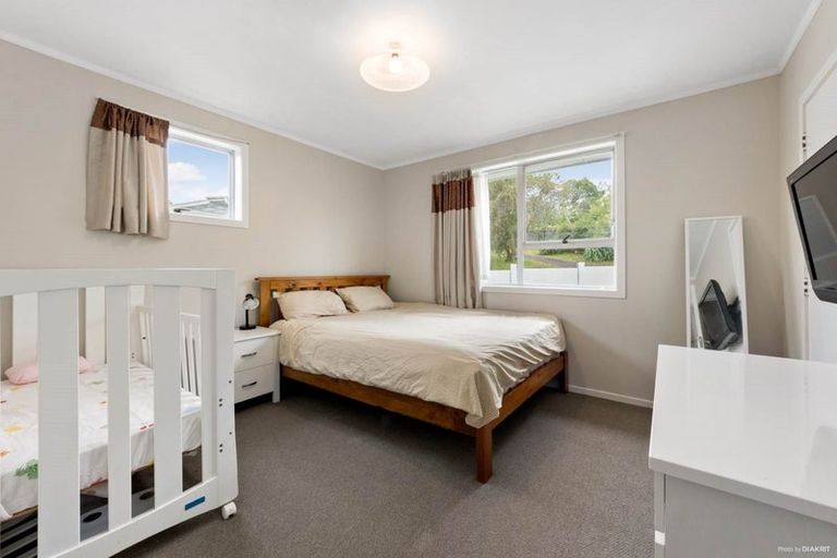 Photo of property in 16 Dellwood Avenue, Henderson, Auckland, 0612