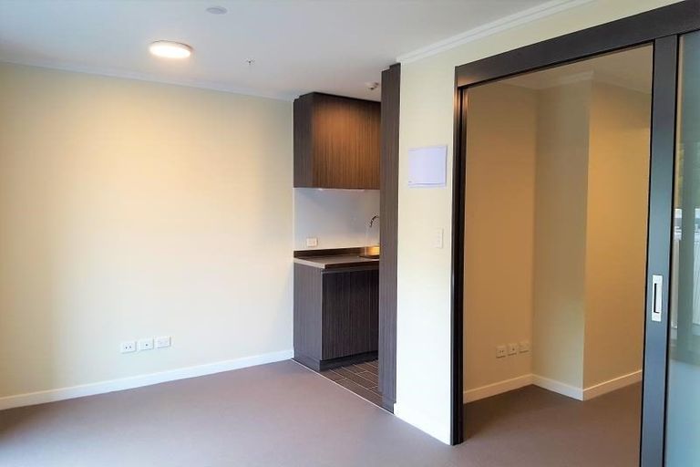 Photo of property in Frame Apartments, 502/111u Molesworth Street, Thorndon, Wellington, 6011