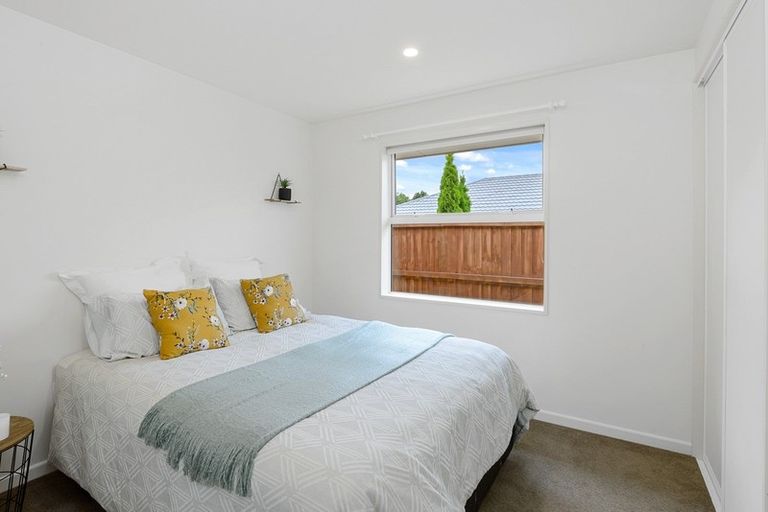 Photo of property in 37 Davaar Crescent, Broomfield, Christchurch, 8042